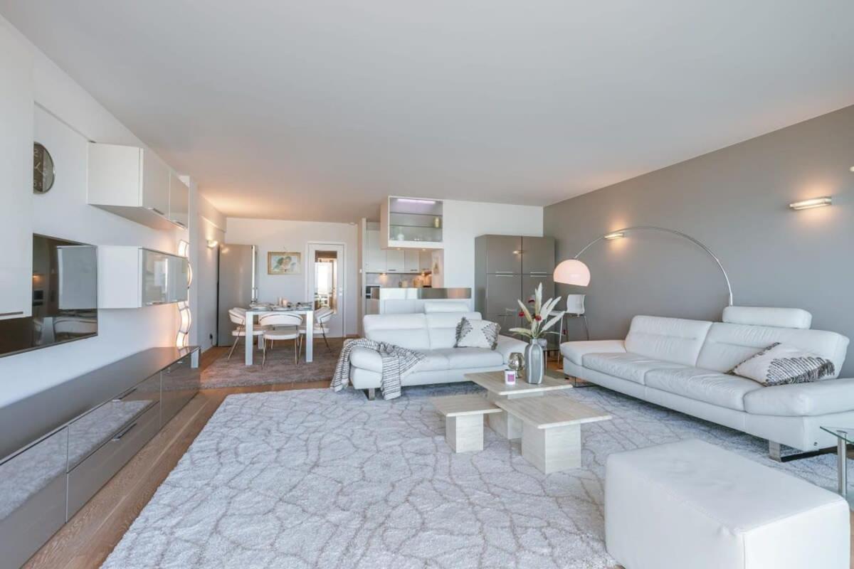 Huswell - Apartment With Stunning Sea View In Middelkerke Bagian luar foto