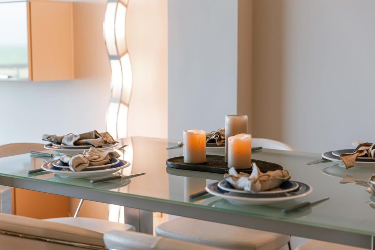 Huswell - Apartment With Stunning Sea View In Middelkerke Bagian luar foto