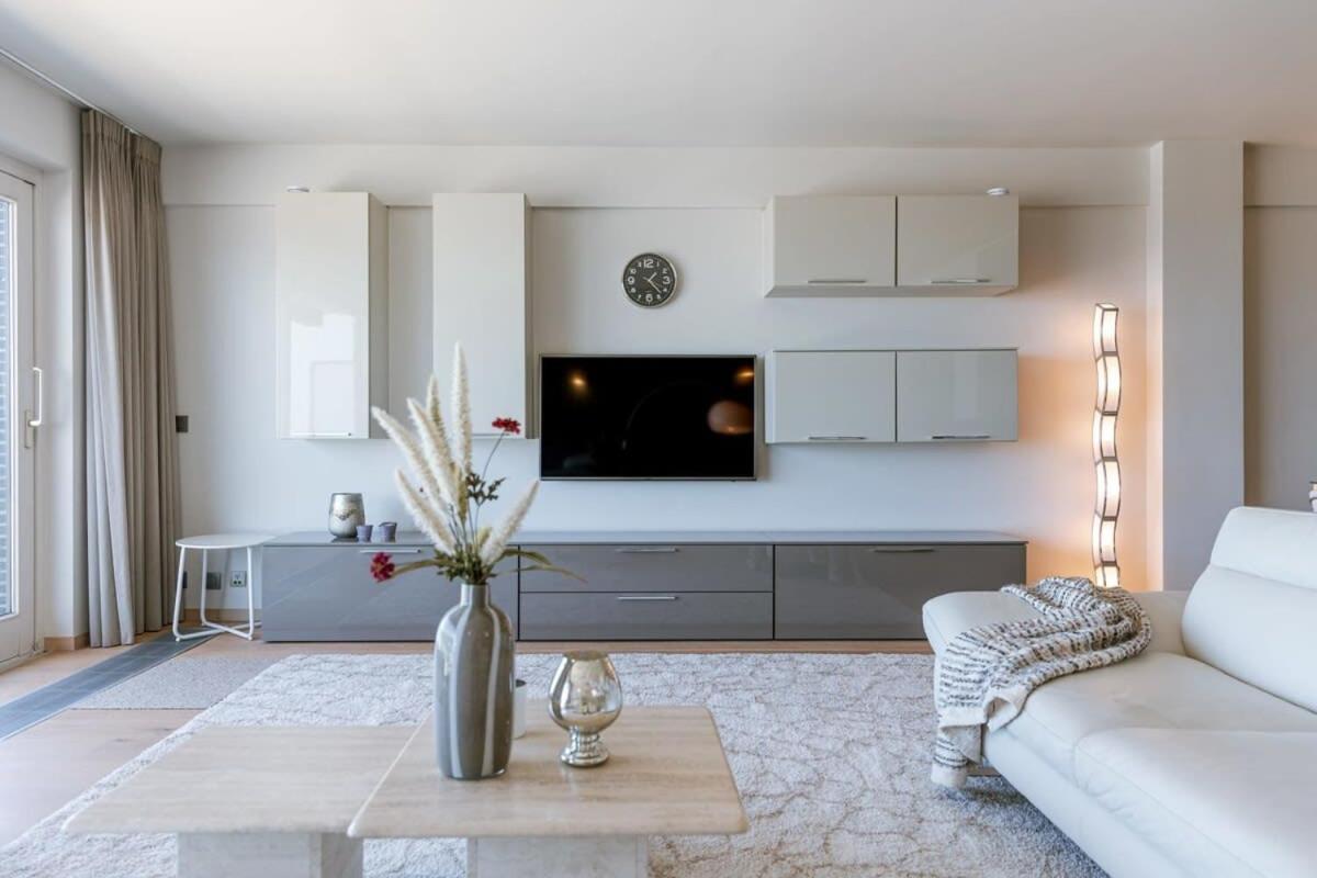 Huswell - Apartment With Stunning Sea View In Middelkerke Bagian luar foto
