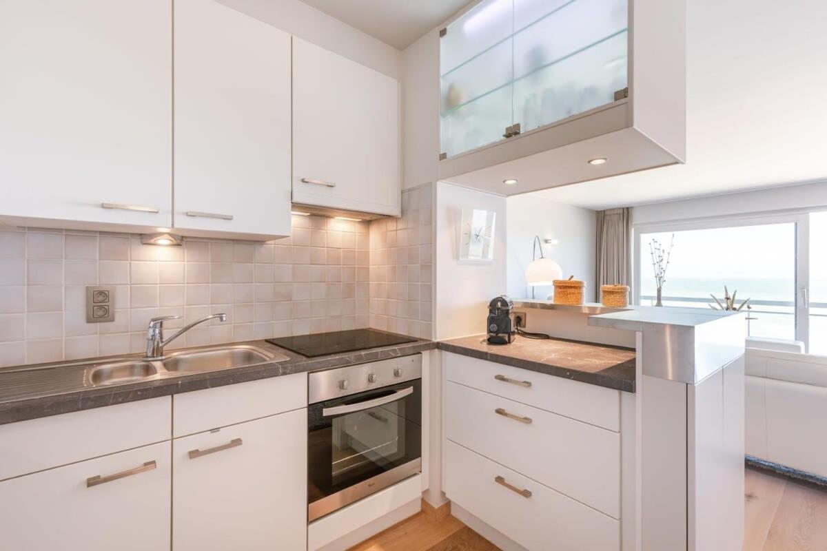 Huswell - Apartment With Stunning Sea View In Middelkerke Bagian luar foto